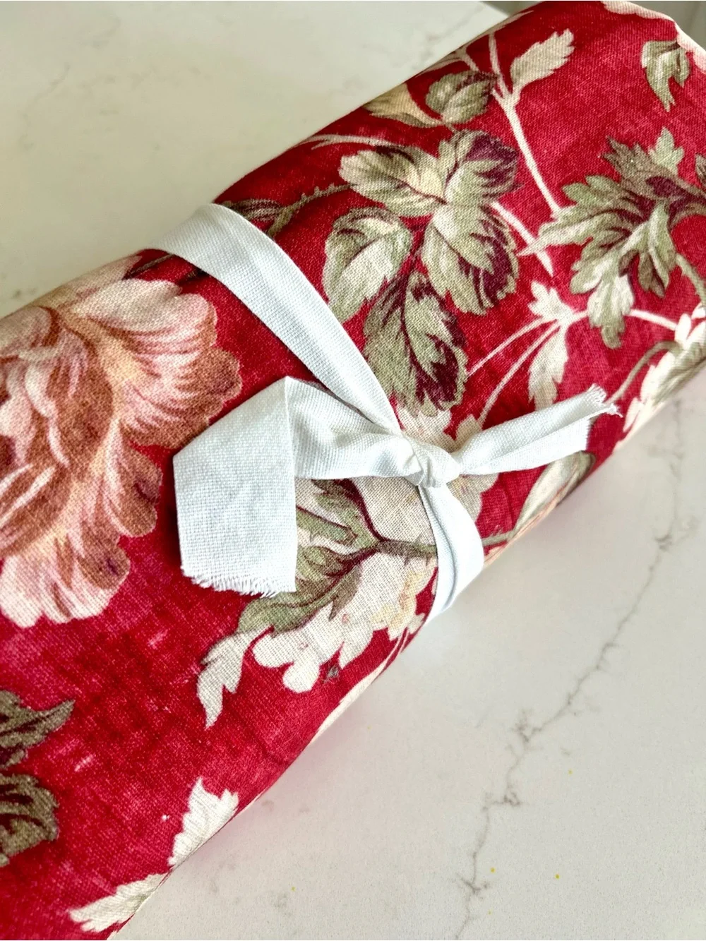 NWOT Pottery Barn Anne Floral Cotton Tablecloth French Country/Farmhouse 70x108